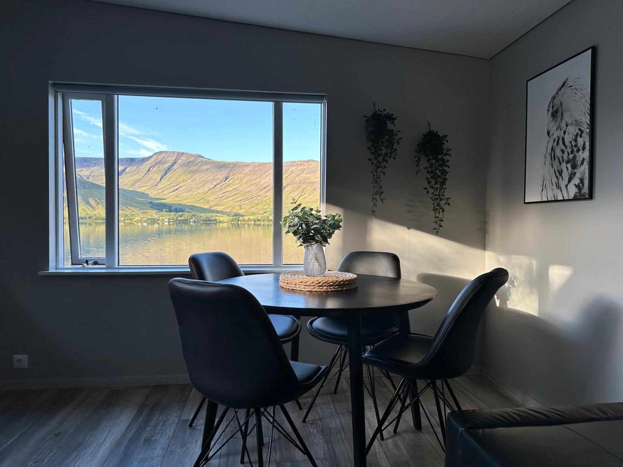 Cosy Lakeview Cabin 45 Minutes From Reykjavik Mosfellsbaer Extérieur photo